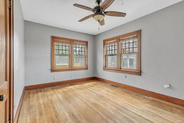 322 N Spencer Avenue, Hinton, OK 73047