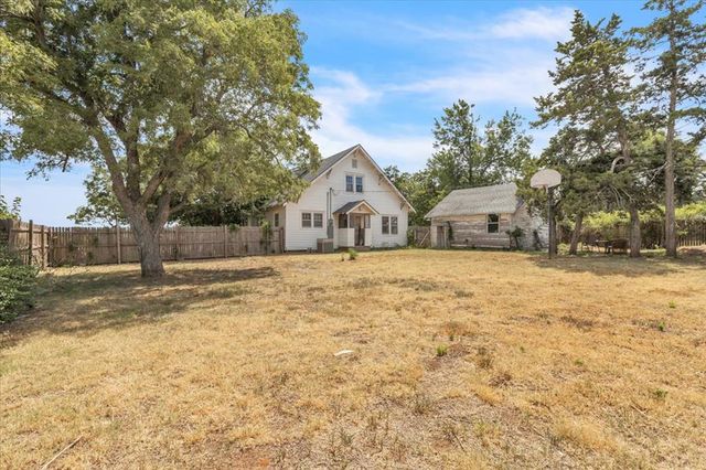 322 N Spencer Avenue, Hinton, OK 73047