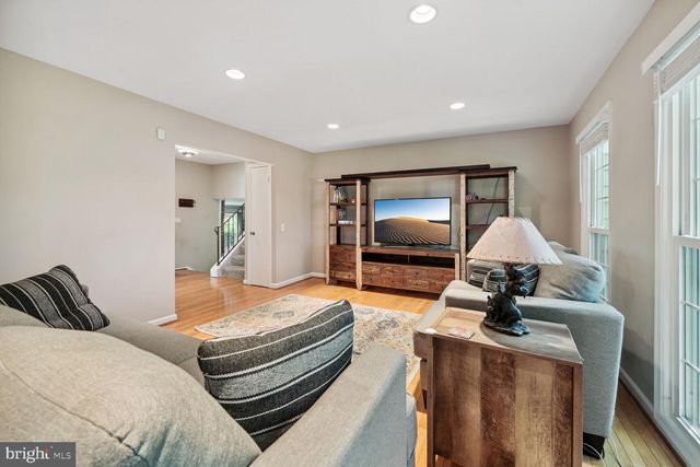 12904 NORTH COMMONS WAY, Potomac, MD 20854