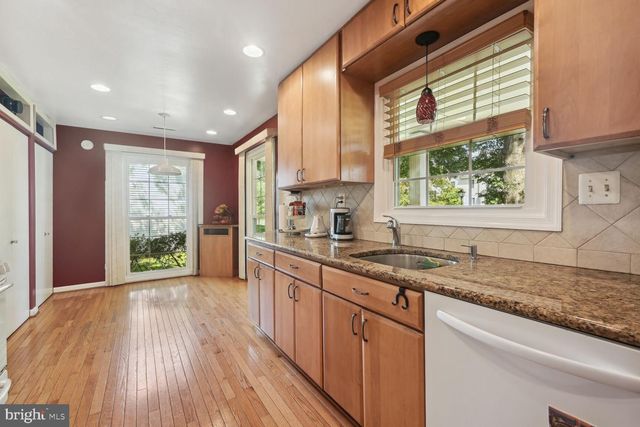 12904 NORTH COMMONS WAY, Potomac, MD 20854