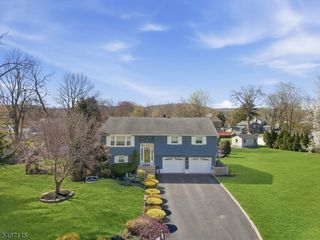 1 Chalen Ct, Pequannock Twp., NJ 07444