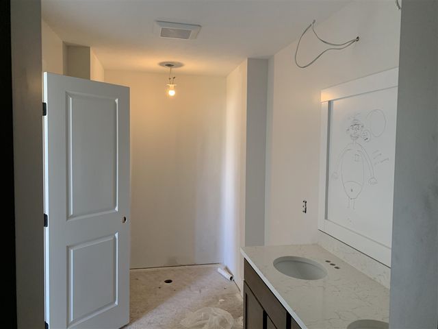6643 Inwood Ridge Drive, Rockford, MI 49341