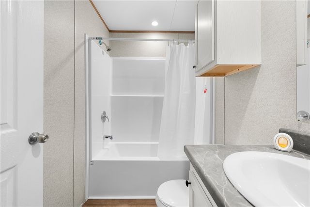 205 Setting Way, Navasota, TX 77868