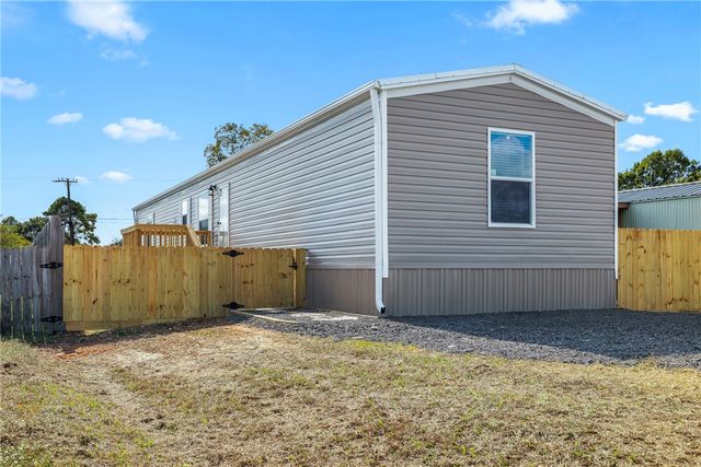 205 Setting Way, Navasota, TX 77868