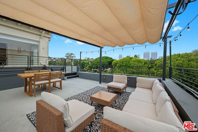 420 S Beverwil Drive B, Beverly Hills, CA 90212