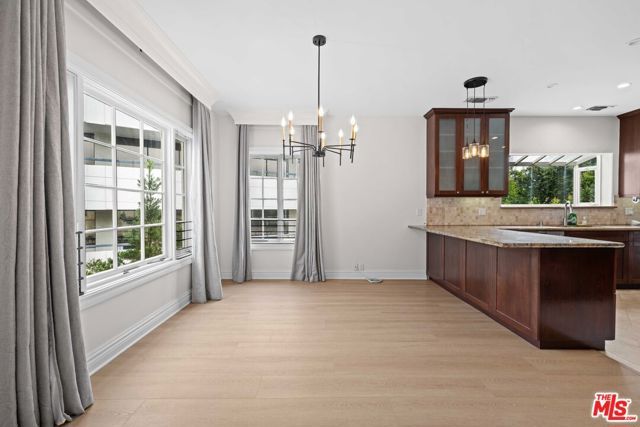 420 S Beverwil Drive B, Beverly Hills, CA 90212