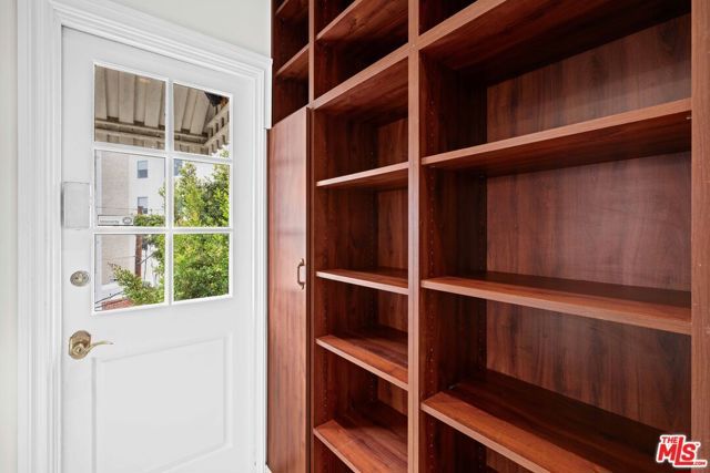 420 S Beverwil Drive B, Beverly Hills, CA 90212