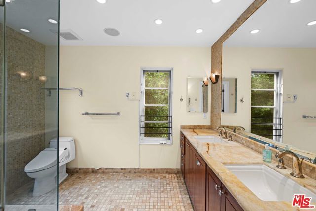 420 S Beverwil Drive B, Beverly Hills, CA 90212