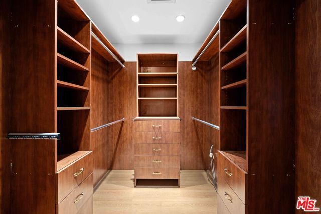 420 S Beverwil Drive B, Beverly Hills, CA 90212