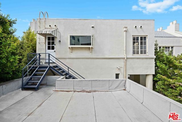 420 S Beverwil Drive B, Beverly Hills, CA 90212