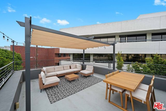 420 S Beverwil Drive B, Beverly Hills, CA 90212