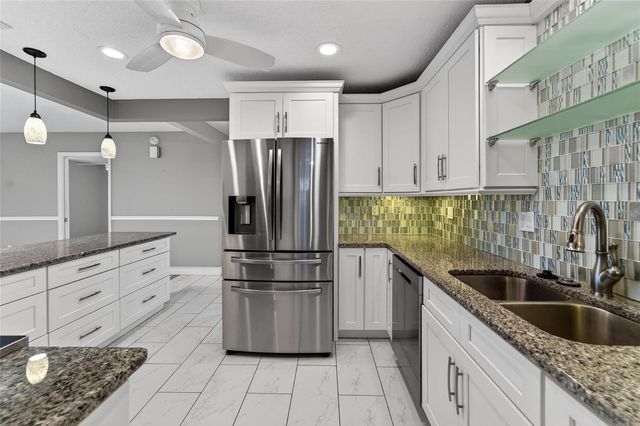 1502 CLOISTER DRIVE, Sun City Center, FL 33573