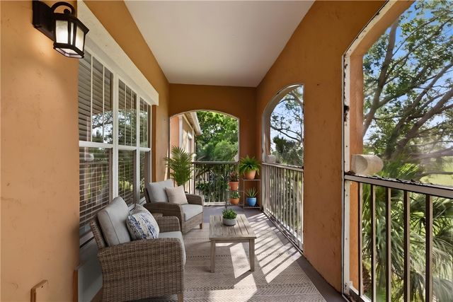 5035 Fairways Circle C303, Vero Beach, FL 32967