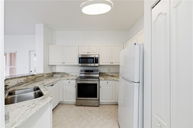 5035 Fairways Circle C303, Vero Beach, FL 32967
