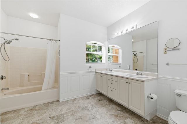5035 Fairways Circle C303, Vero Beach, FL 32967