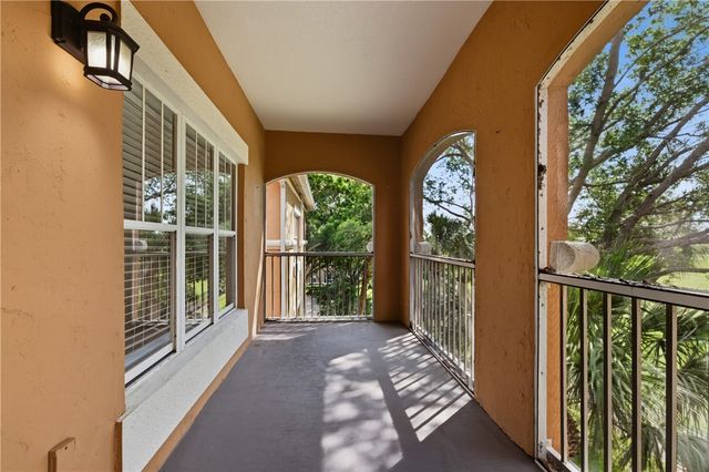 5035 Fairways Circle C303, Vero Beach, FL 32967