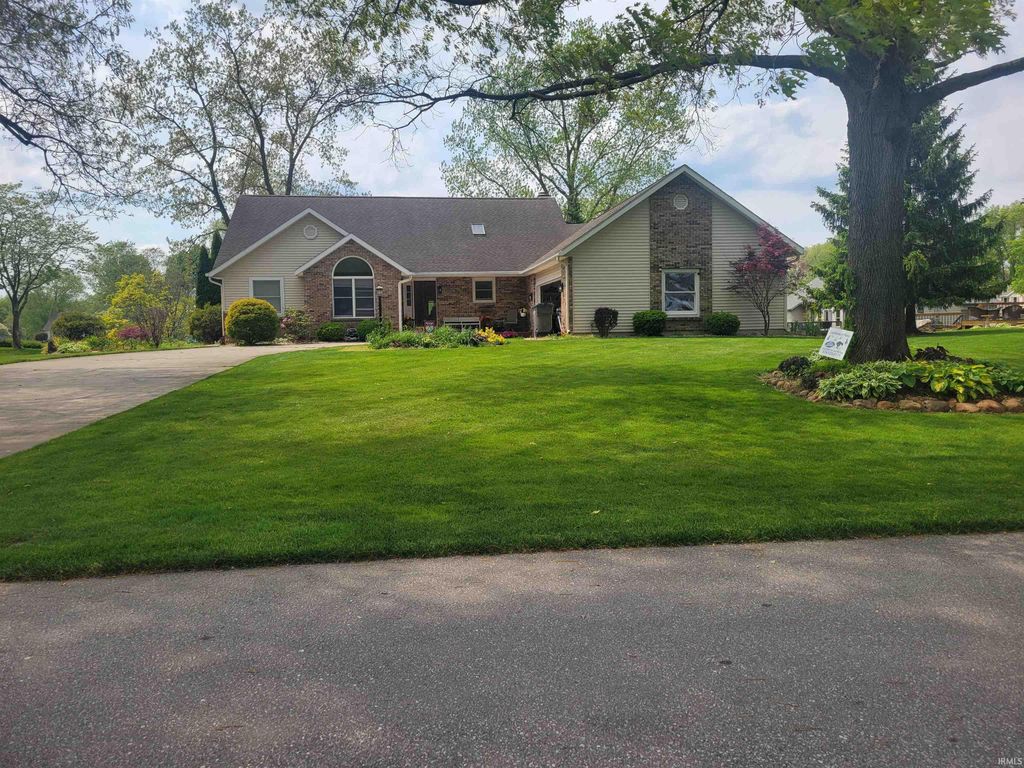 53337 E Cobus Drive, Elkhart, IN 46514