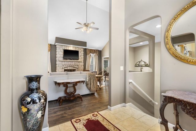 1522 W Porterfield Drive, Nixa, MO 65714