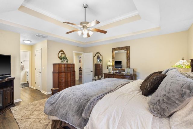 1522 W Porterfield Drive, Nixa, MO 65714