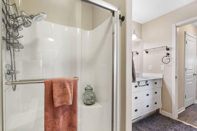 1522 W Porterfield Drive, Nixa, MO 65714