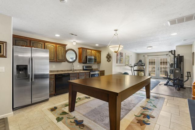 1522 W Porterfield Drive, Nixa, MO 65714