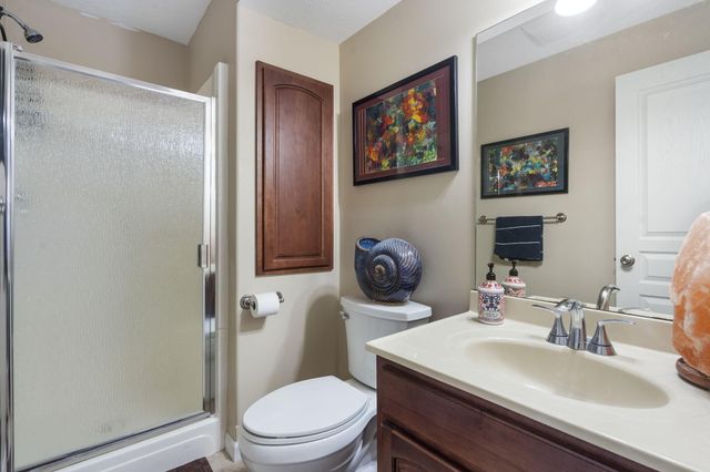 1522 W Porterfield Drive, Nixa, MO 65714