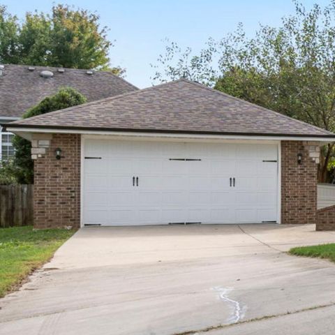 1522 W Porterfield Drive, Nixa, MO 65714