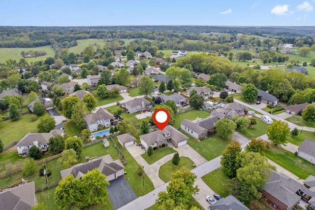 1522 W Porterfield Drive, Nixa, MO 65714