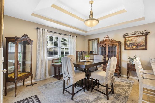 1522 W Porterfield Drive, Nixa, MO 65714