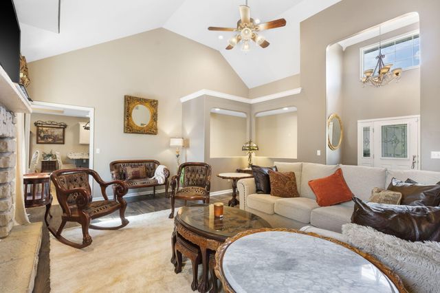 1522 W Porterfield Drive, Nixa, MO 65714