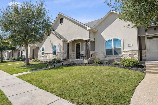 3825 Silverthorne Lane, College Station, TX 77845