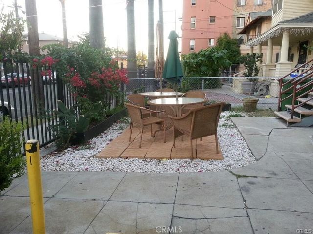 1425 S Bonnie Brae Street, Los Angeles, CA 90006