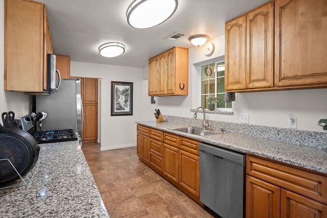 7301 Grizzly Flat Rd, Somerset, CA 95684