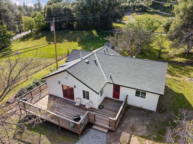 7301 Grizzly Flat Rd, Somerset, CA 95684