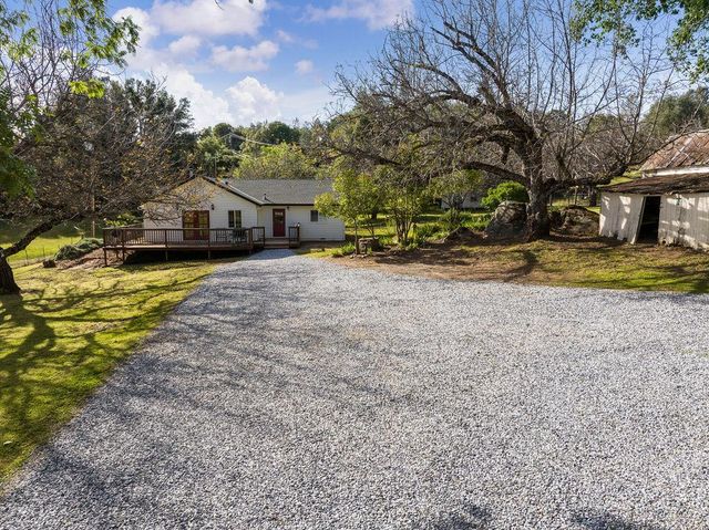 7301 Grizzly Flat Rd, Somerset, CA 95684