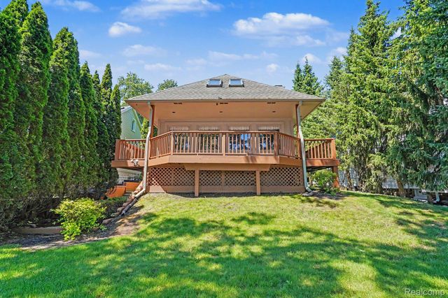 1792 Lockwood, Highland Charter Township, MI 48356