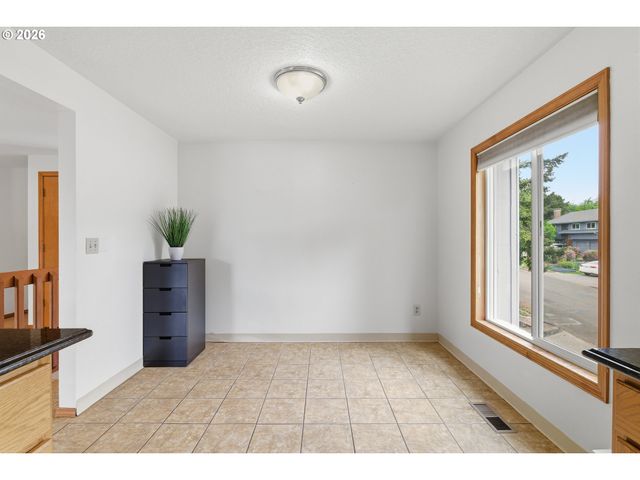 12073 Se 116TH Ct, Happy Valley, OR 97086