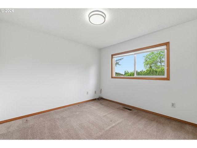 12073 Se 116TH Ct, Happy Valley, OR 97086