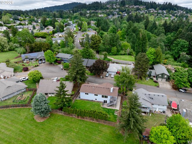 12073 Se 116TH Ct, Happy Valley, OR 97086