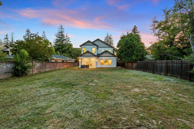 2909 57th St, Sacramento, CA 95817