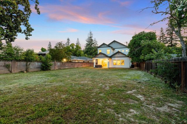 2909 57th St, Sacramento, CA 95817