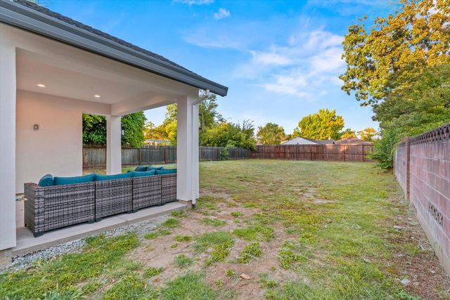 2909 57th St, Sacramento, CA 95817