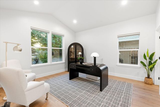 2909 57th St, Sacramento, CA 95817