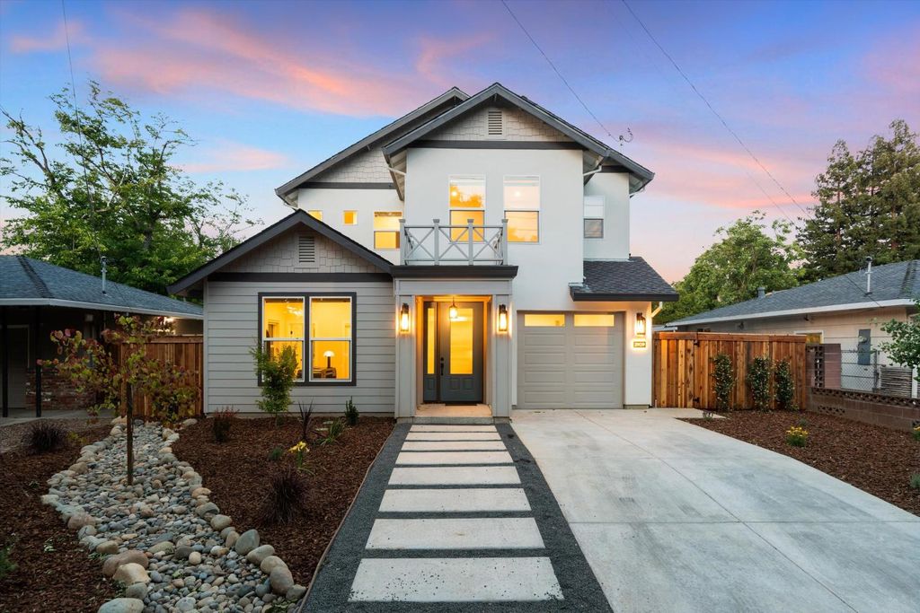 2909 57th St, Sacramento, CA 95817