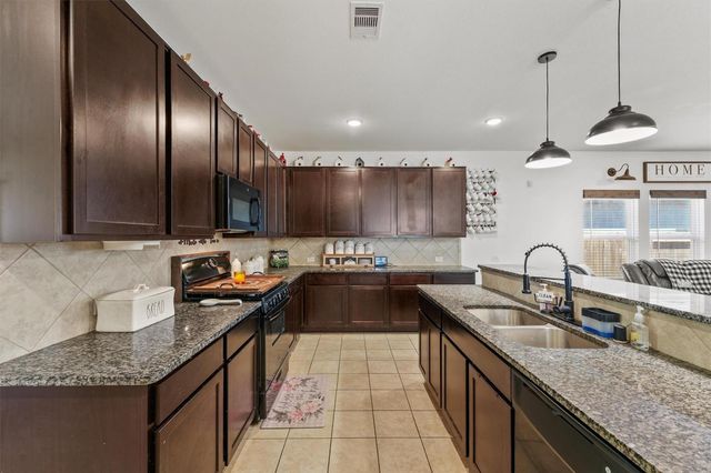 5303 Rivers Edge Drive, Richmond, TX 77469