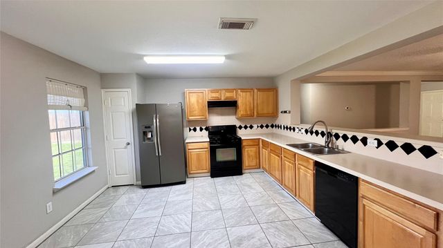 6210 Cottage Stream Lane, Spring, TX 77379