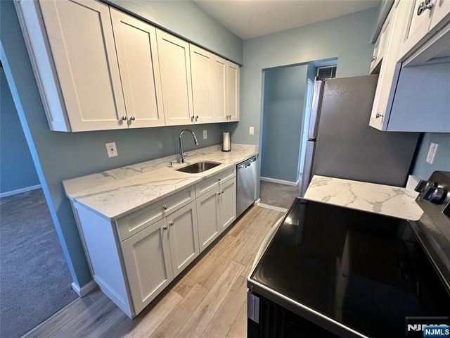 358 MAPLE Avenue 2, Oradell, NJ 07649