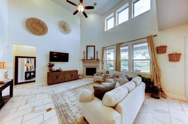 1013 Goose Creek Street, Webster, TX 77598