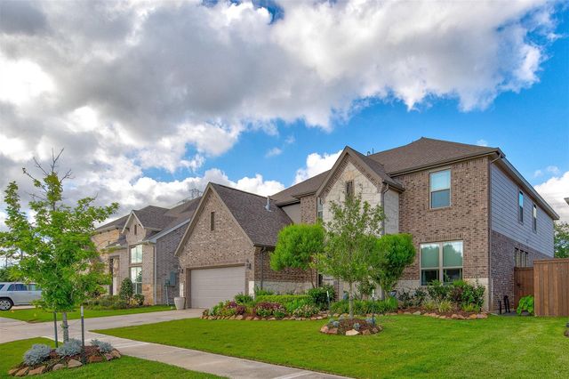 1013 Goose Creek Street, Webster, TX 77598