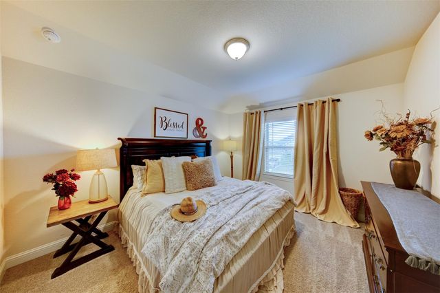 1013 Goose Creek Street, Webster, TX 77598